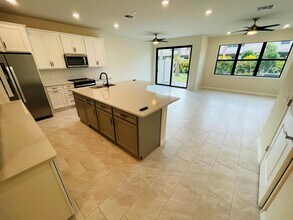 8208 Tailshot Ct in Greenacres, FL - Building Photo - Building Photo