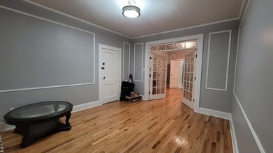 37 Highland Ave, Unit Spacious 2bdrm, Apt #2L in Newark, NJ - Foto de edificio - Building Photo