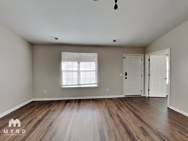 466 Barewood Dr in Four Oaks, NC - Foto de edificio - Building Photo