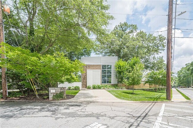 2269 Briarwood Hills Dr NE in Atlanta, GA - Building Photo - Building Photo