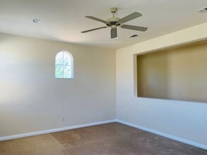 13772 Dearborn St in Corona, CA - Foto de edificio - Building Photo