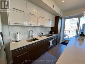 428 Sparks St. in Ottawa, ON - Building Photo - Building Photo