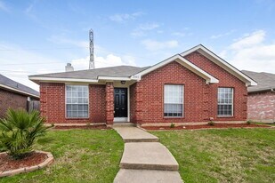 2841 St Croix Ave in Lancaster, TX - Building Photo