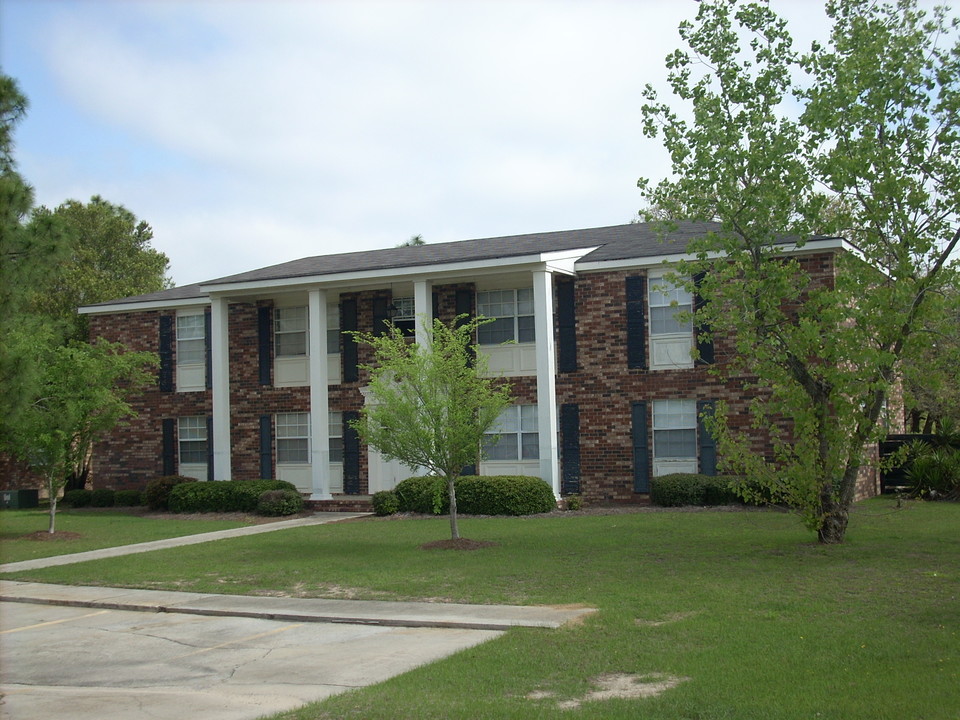 San Reid Apartments in Reidsville, GA - Foto de edificio