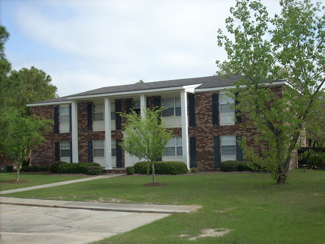 San Reid Apartments