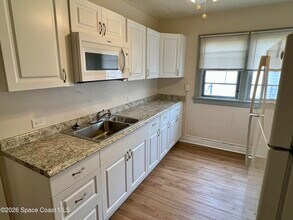 2104 Waverly Pl in Melbourne, FL - Building Photo - Building Photo