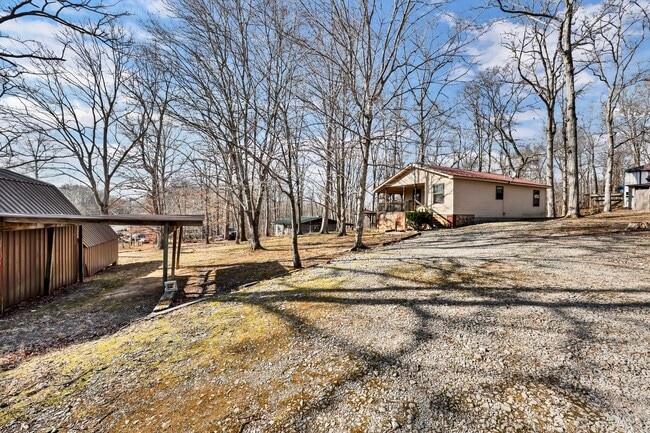 335 Country Ln in Dover, TN - Building Photo - Building Photo