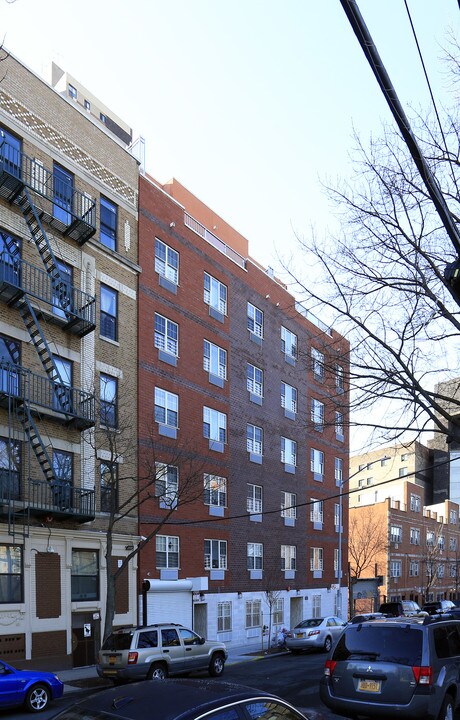 2114 Mapes Ave in Bronx, NY - Foto de edificio