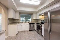 1705 SE 8th Terrace in Cape Coral, FL - Foto de edificio - Building Photo