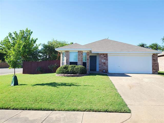 501 Troxell Blvd in Rhome, TX - Building Photo