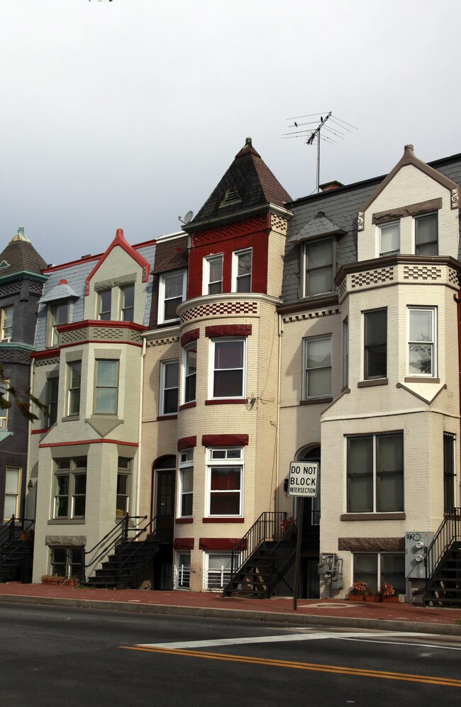 543 Florida Ave NW in Washington, DC - Foto de edificio - Building Photo