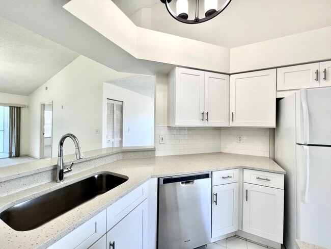 113 Wading Bird Cir, Unit 206 in Naples, FL - Building Photo - Building Photo