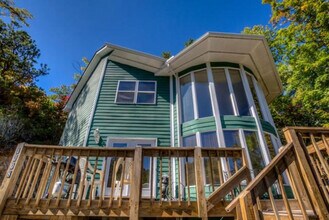 1208 Edelweiss Dr in Gatlinburg, TN - Building Photo - Building Photo
