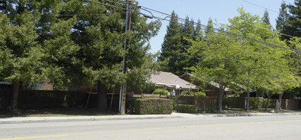 Tice Oaks in Walnut Creek, CA - Building Photo - Building Photo