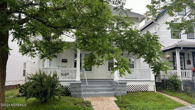 921 Mattison Ave in Asbury Park, NJ - Building Photo - Building Photo