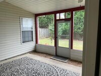 1247 Carriage Dr photo'