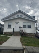 510 W Main St in Stamford, CT - Building Photo