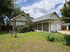 12604 Hunters Chase Dr in Austin, TX - Building Photo