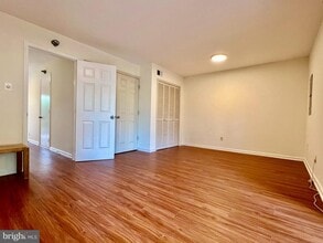 5635 Gosling Dr in Clifton, VA - Building Photo - Building Photo