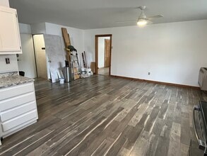 4 woodland drive, Unit Apartment in Norway, ME - Building Photo - Building Photo