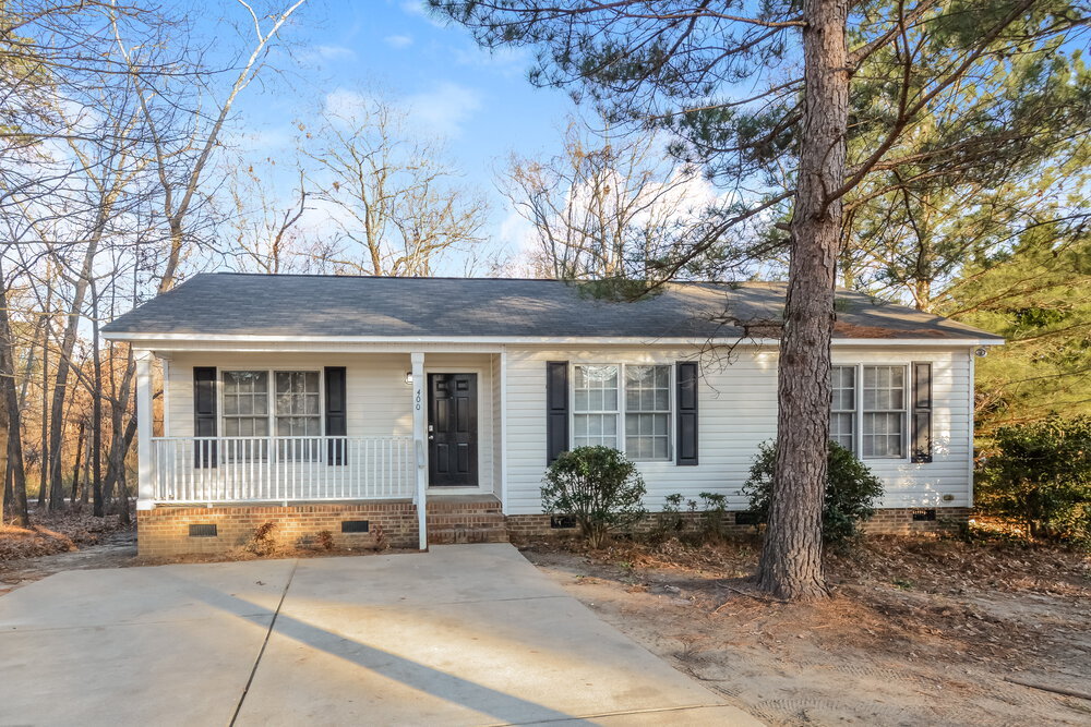 400 Kellywood Ct in Fuquay Varina, NC - Foto de edificio