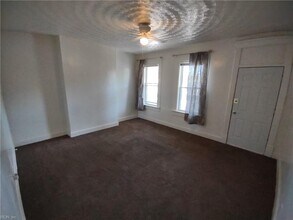 325 W 31st St in Norfolk, VA - Foto de edificio - Building Photo
