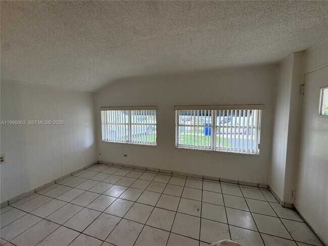251 NW 49th Ave in Miami, FL - Building Photo - Building Photo
