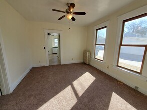 1314 11th St in Moline, IL - Building Photo - Building Photo