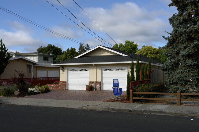 1364 Sierra St