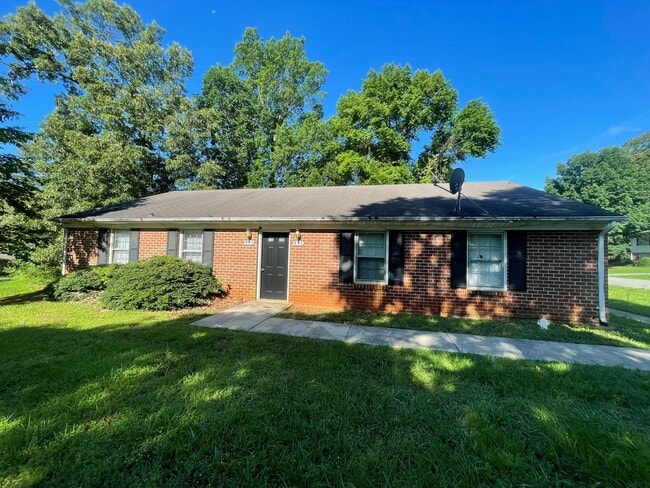 property at 933 Grand Arbre Dr