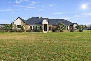 105 Waldrum St in Combine, TX - Building Photo