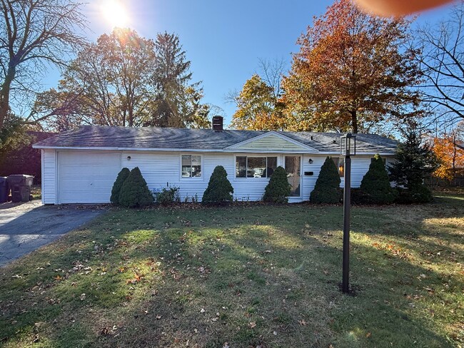 165 Haverhill Ave in Warwick, RI - Building Photo - Building Photo