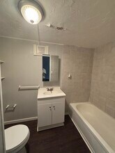 1909 Coltman Rd, Unit 1 in Cleveland, OH - Foto de edificio - Building Photo