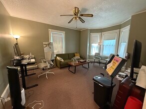 392 Windsor St, Unit 1 in Cambridge, MA - Building Photo - Building Photo