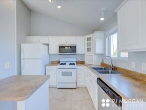 11004 Weber St in Omaha, NE - Building Photo - Building Photo