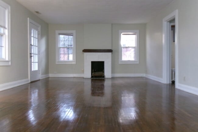 1956 Guilford Rd, Unit 1956 in Upper Arlington, OH - Building Photo - Building Photo