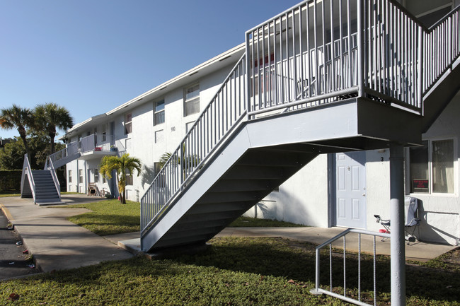 Apollo Terrace in Hollywood, FL - Building Photo - Building Photo