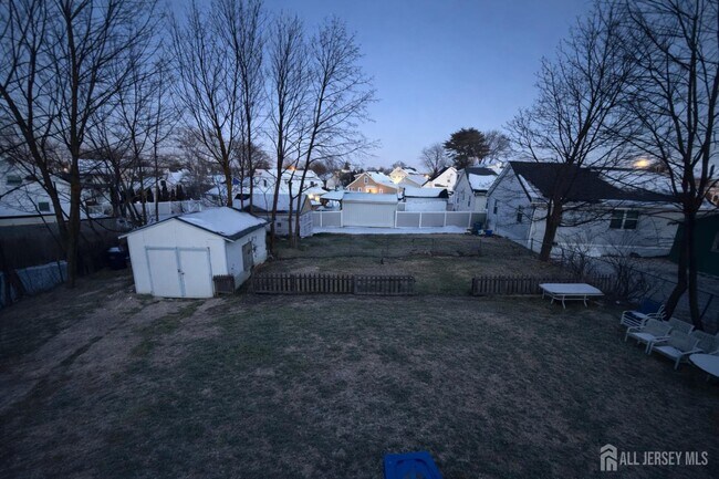 3 Jerome Pl in North Brunswick, NJ - Building Photo - Building Photo