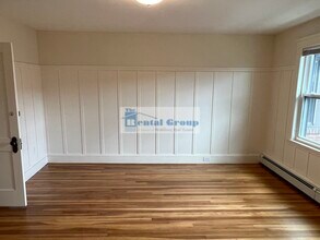 242 Waverley Ave in Watertown, MA - Building Photo - Building Photo