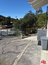 9736 Tujunga Canyon Pl in Los Angeles, CA - Building Photo - Building Photo