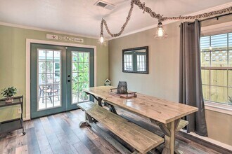 3917 Avenue P 1/2 in Galveston, TX - Building Photo - Building Photo