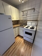 1001-1002 2 Ave NW in Calgary, AB - Building Photo - Building Photo