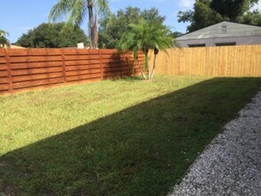 3959 Eton Pl in Sarasota, FL - Building Photo - Building Photo