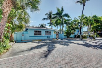 161 SE 5th Ave in Delray Beach, FL - Building Photo - Building Photo