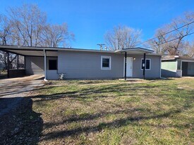 119 St Leo Dr in Sauget, IL - Building Photo