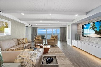 9051 Gulf Shore Dr in Naples, FL - Building Photo - Building Photo