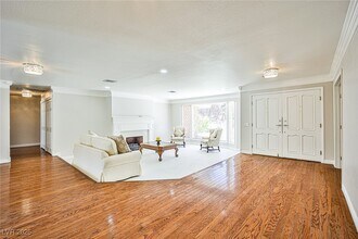 2815 S Monte Cristo Way in Las Vegas, NV - Foto de edificio - Building Photo