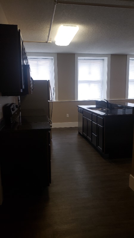 2212 E 12th St in Davenport, IA - Building Photo - Building Photo