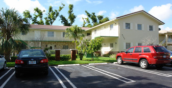 9200 NW 38th Dr Apartments