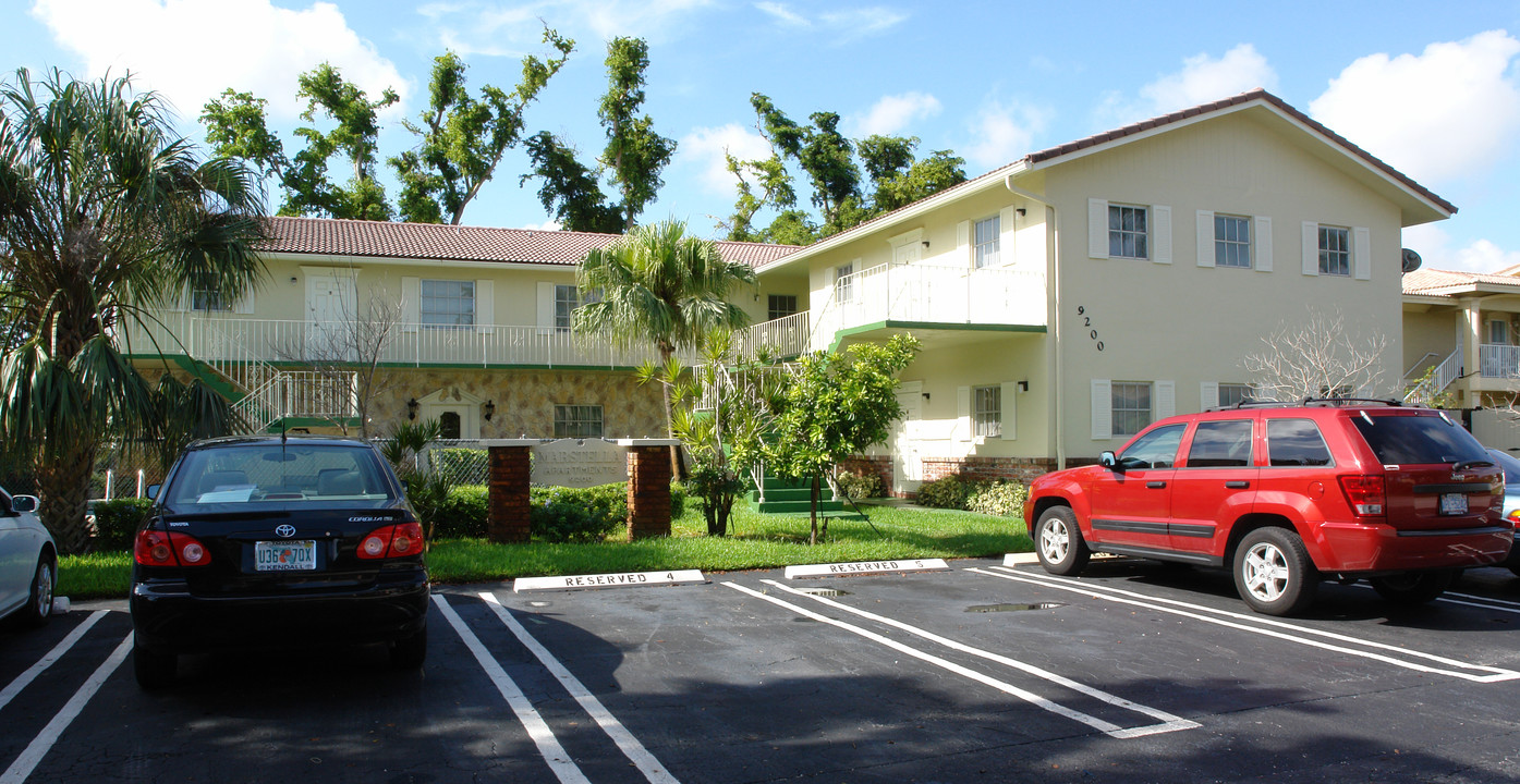 9200 NW 38th Dr in Coral Springs, FL - Building Photo